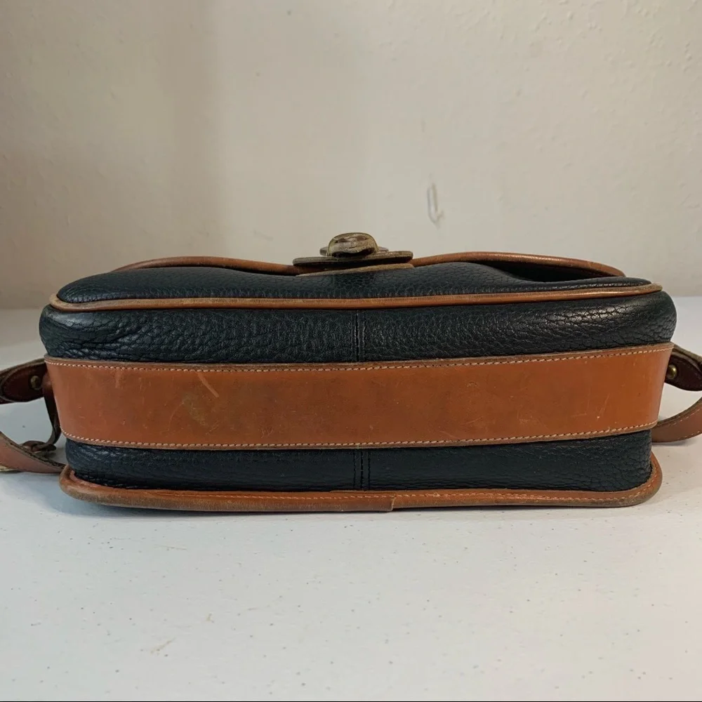 Dooney & Bourke Vintage All weather Leather Bag - Picture 9 of 15